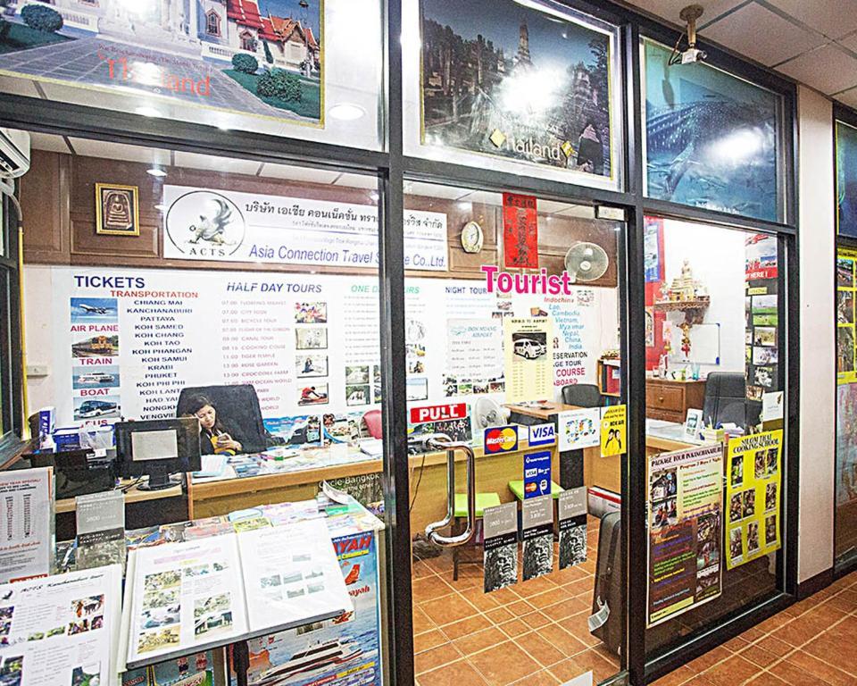 Four Sons Village Bangkok Ngoại thất bức ảnh