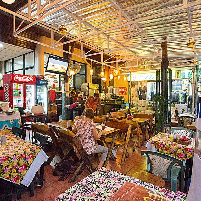 Four Sons Village Bangkok Ngoại thất bức ảnh